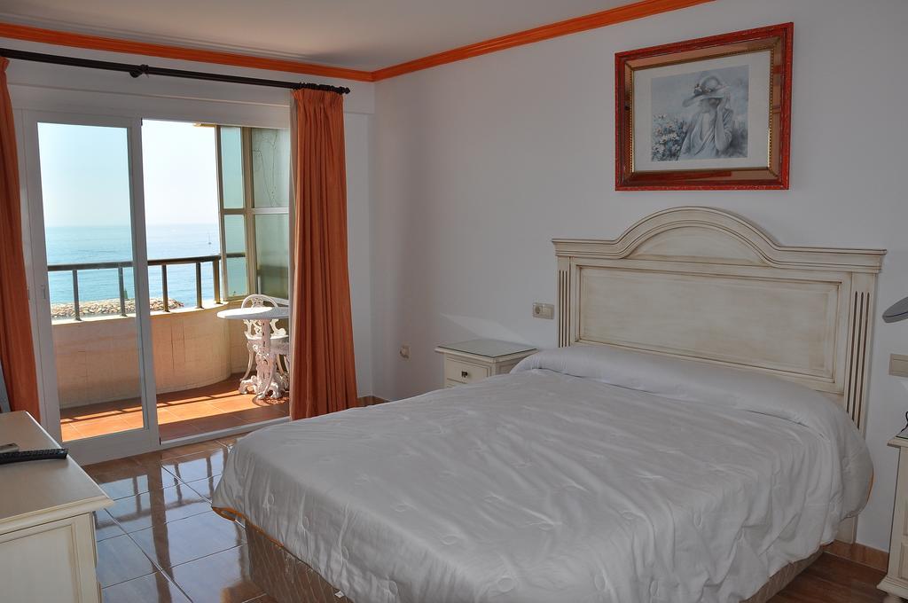 Eden Roc II Apartment Marbella Phòng bức ảnh